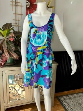 Trina Turk 100% Silk Tropical Floral Ruffle Mini Dress Woman SZ 4 Coachella Boho